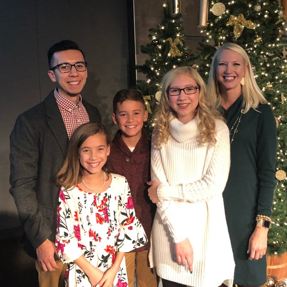 Meet your Posher, Veronica - Picture 1 of 4